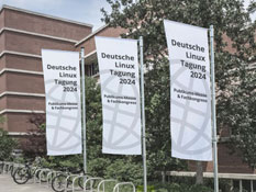 bedruckte Fahnen kaufen, Hissflaggen Montage, Fahnenmast mit Montage, Fahnen bedrucken, Fahnen Druckerei, Fahnenstoff Druckerei