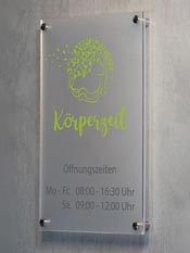 Firmenschild Acrylglasschild Werbetechnik Aluverbundschild Montageservice