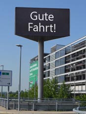 Werbeturm mit Leinwand Verkehrsleitsystem aktuelle Anzeige Display-Werbetower Werbetechnik